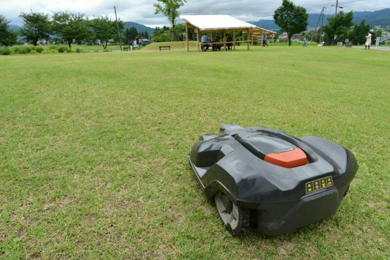 ハスクバーナのロボット芝刈り機