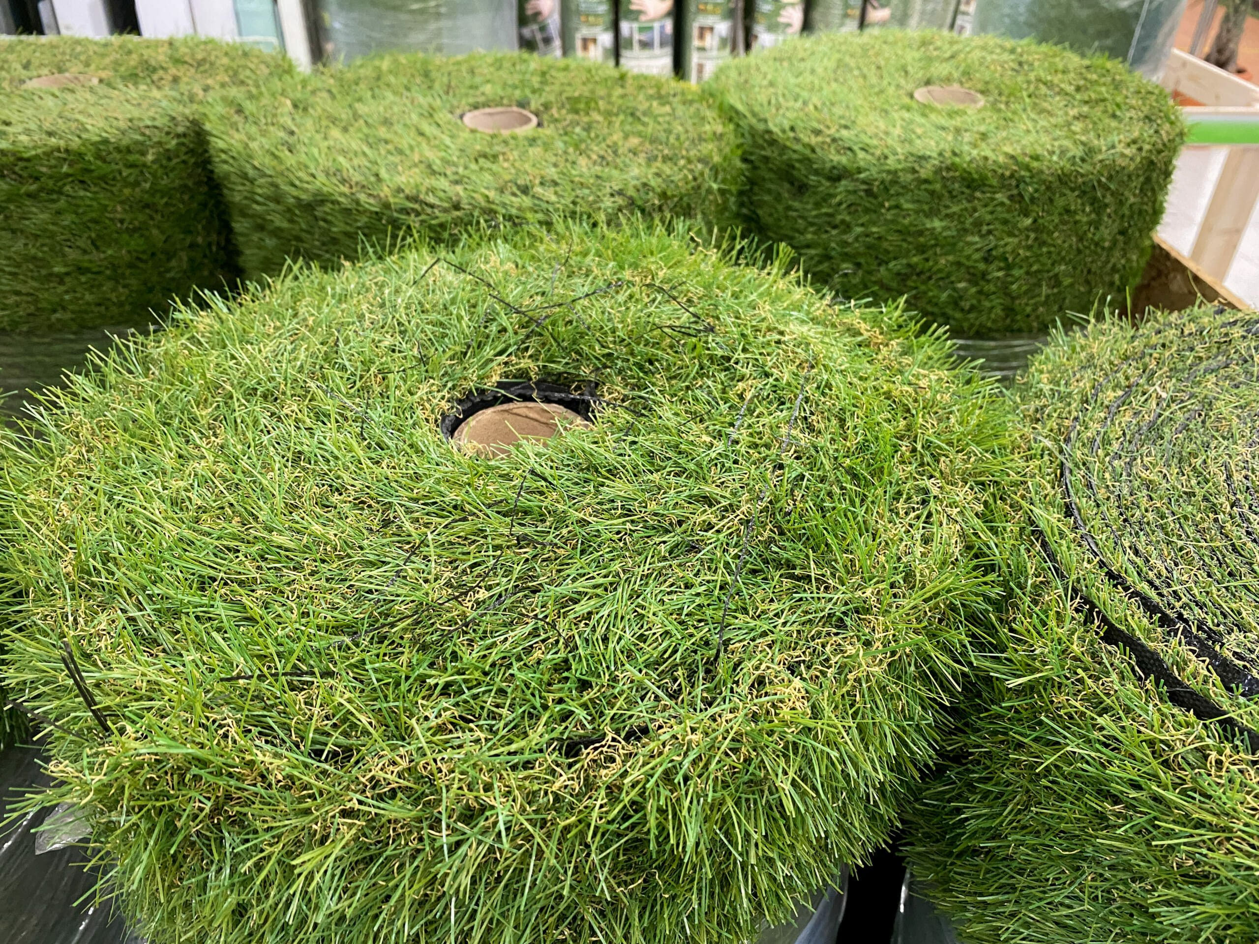 人工芝でも安心して使える除草剤は？ | 農家web