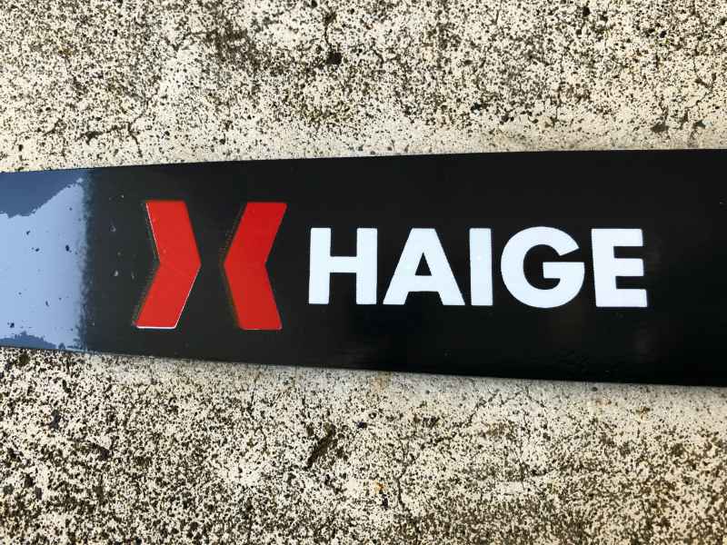 HAIGEにはスタンダードなチェンソーもあるが、ポールソーなどもある