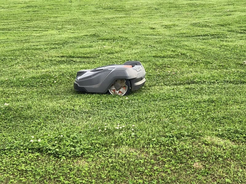 ロボット芝刈り機